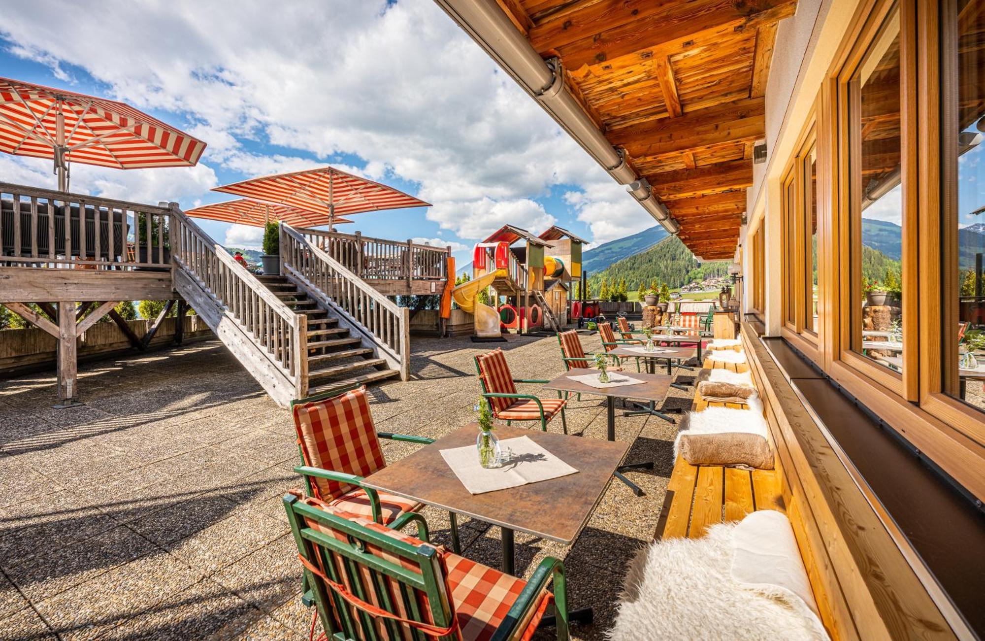 Alpen Wohlfuehlhotel Doerflwirt هينزنبرغ المظهر الخارجي الصورة