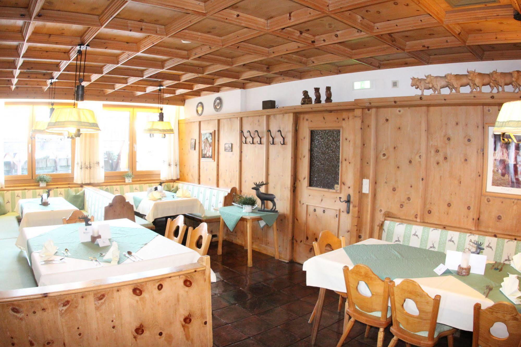 Alpen Wohlfuehlhotel Doerflwirt هينزنبرغ المظهر الخارجي الصورة